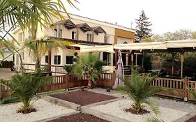 Le Ponton D'hydroland - Hotel